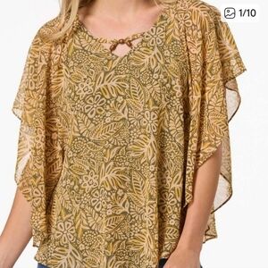 Women's Flowy Top